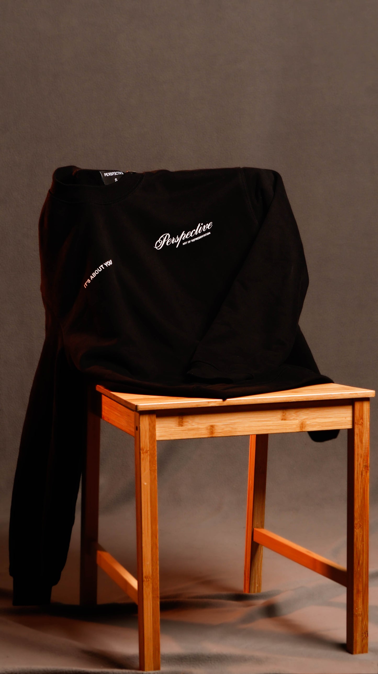 Crewneck Cursive Perspective Black